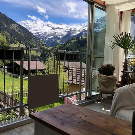 Bijoux Mit Blick Auf Blueemlisalp * Kiental