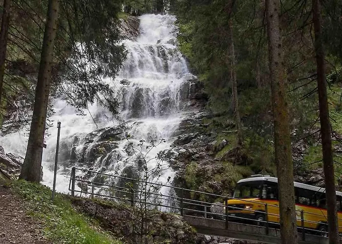 Bijoux Mit Blick Auf Blueemlisalp Kiental